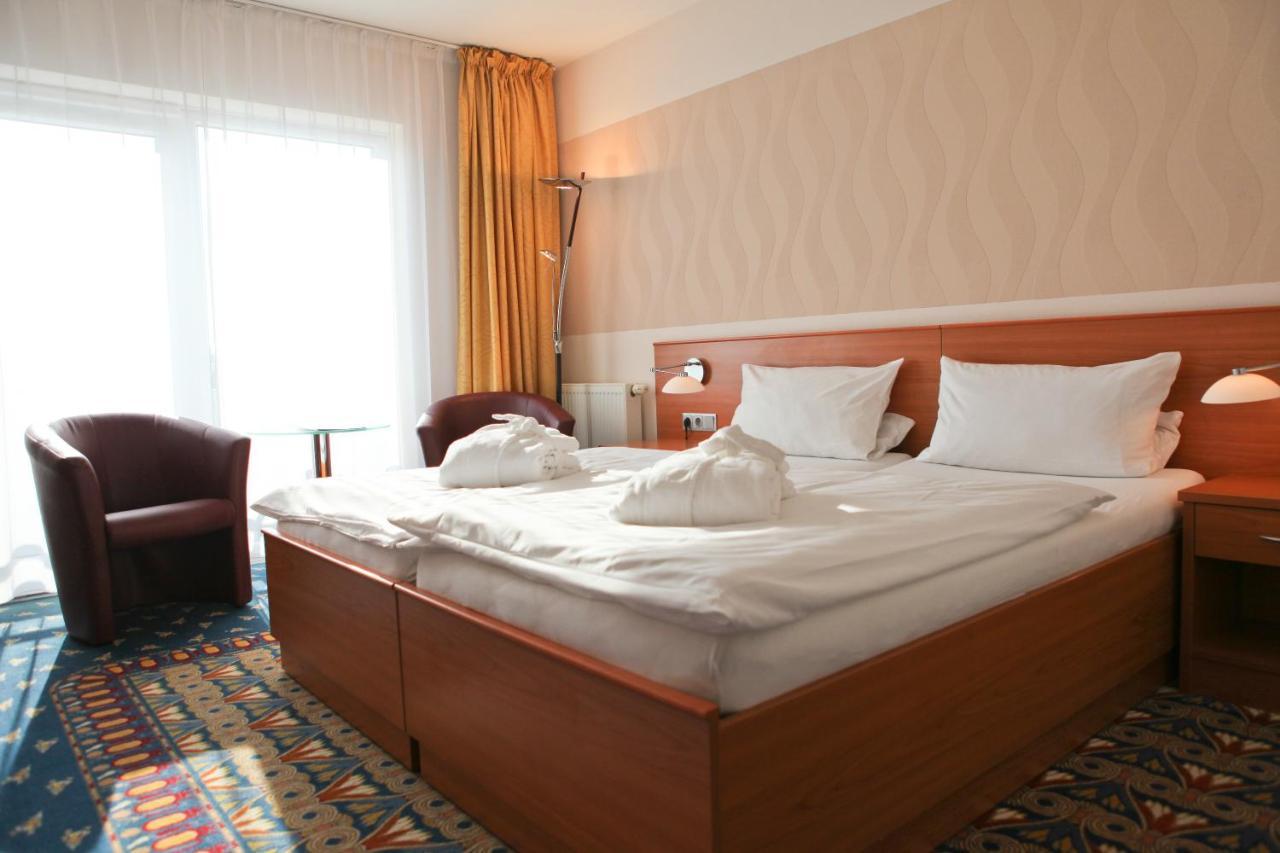 Kurhotel Pyramide Bad Windsheim Luaran gambar