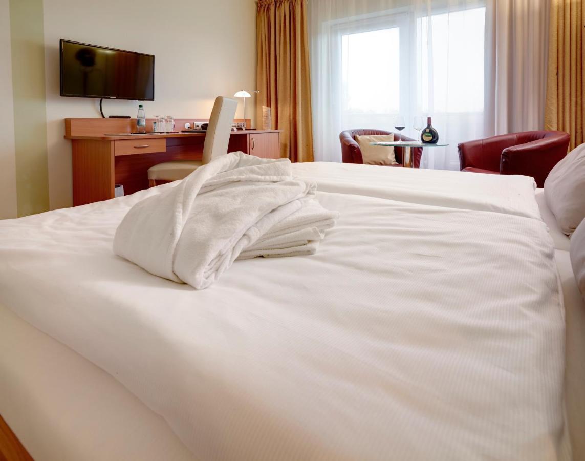 Kurhotel Pyramide Bad Windsheim Luaran gambar