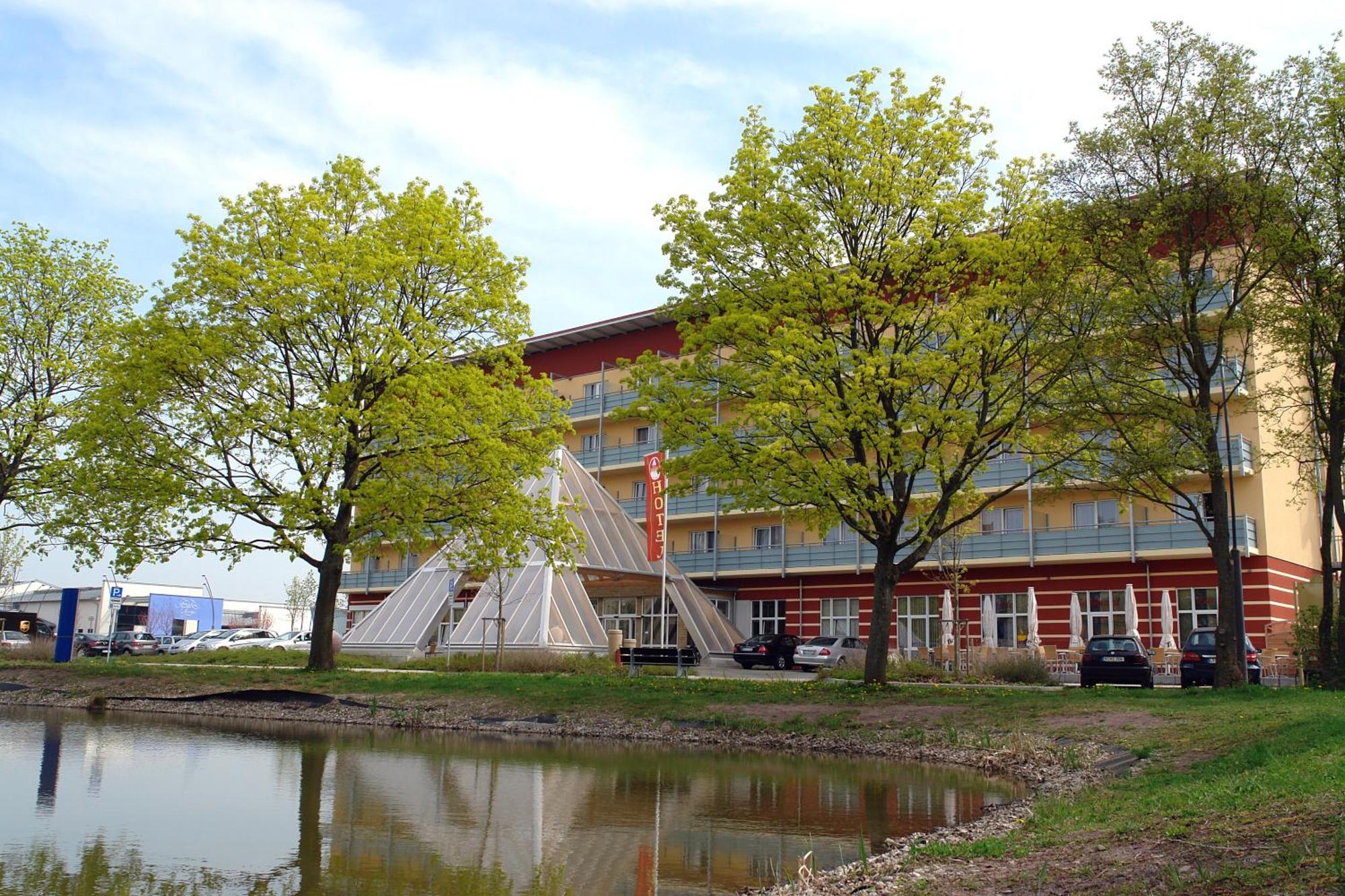 Kurhotel Pyramide Bad Windsheim Luaran gambar